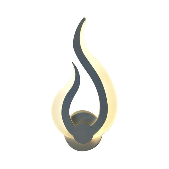 Nordic Led Flame-Shaped Wall Sconce Light For Cozy Bedroom Ambiance In Warm/White