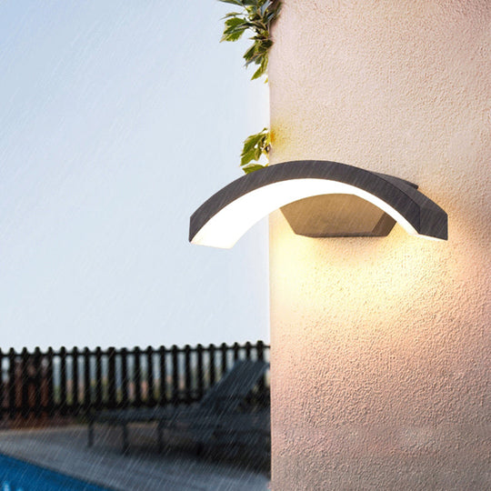 Contemporary Black Led Wall Lamp For Courtyard - Flush Mount Sconce / E