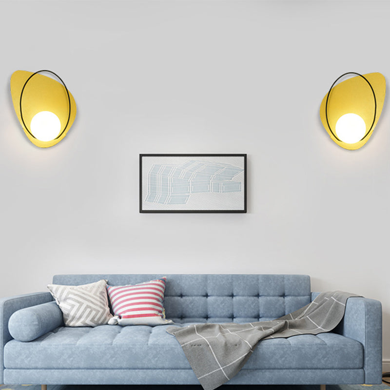 Modern Metallic Petal Wall Sconce - Stylish Single Living Room Light Fixture