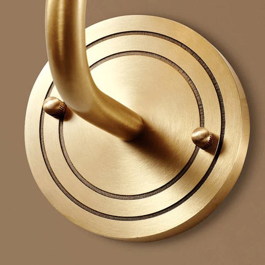 Kupferne Wandleuchte aus Kupfer im Schrankstil mit Geweih im Flur und Schlafzimmer