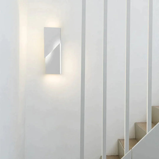 Leanne | Geometric Wall Lamp