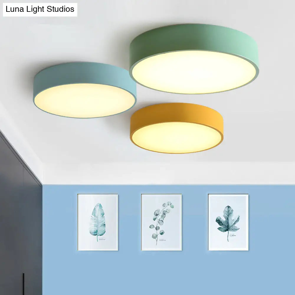 Minimalist Round Flush Mount Ceiling Lighting Fixture - 1 Light Aluminum