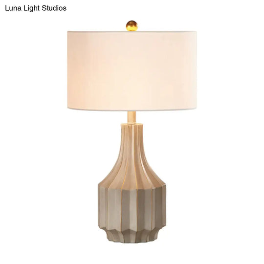 1-Light Lodge Beige/White Fabric Table Lamp With Pot Base - Perfect For Bedroom Nightstands