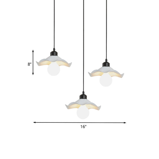 Modern 3-Head Pendant Light With Ruffled Edge In White Metallic Finish - Linear/Round Canopy