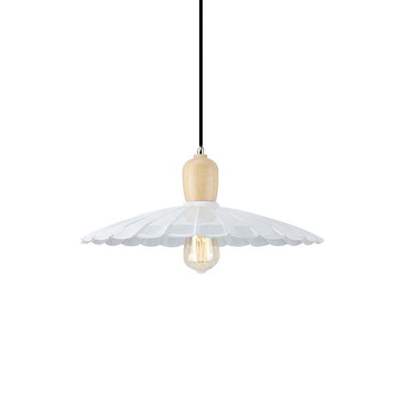 Stylish Vintage Hanging Lamp With Scalloped Edge Black/White Outer And White Inner Metal Pendant