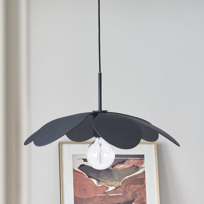 Nordic Style Metal Petal Pendant Lamp With Exposed Bulb In White/Black - Perfect For Living Room