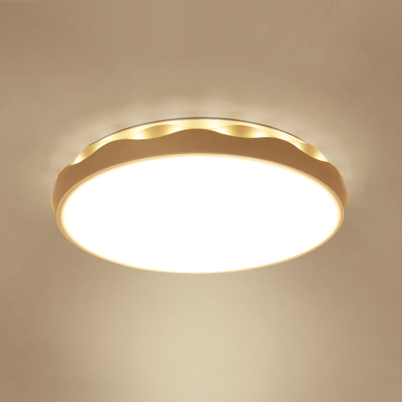 Minimalist Iron Ceiling Light 17’/21’ Dia Flush Mount White Rounded Design Led Scalloped Edge