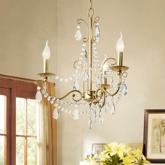 Moderne Pendelleuchte mit Kristallperlen und Champagner-Finish – 3/6 Lichter – Hängende Deckenleuchte

 Dieser überarbeitete Titel ist kürzer und prägnanter, enthält aber dennoch alle wichtigen Schlüsselwörter für SEO-Zwecke.