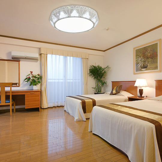 Modern Geometric Led Ceiling Lamp With Crystal Accent In White/Gold 12’/18’ W