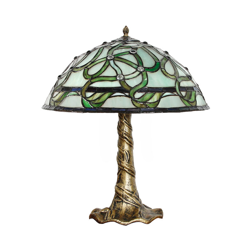 Isabelle - Stained Bowl Hand-Cut Glass Table Light Baroque 1 Bulb Brass Night Lamp With Pull Chains