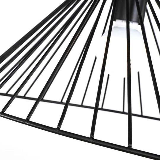Moderne Pendelleuchte mit Käfig aus schwarzem Draht für die Decke im Esszimmer mit 1 Glühbirne