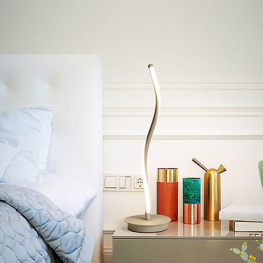 Dominique - Metal Ribbon-Like Night Light Simplicity Black/White Led Task Lighting With Round