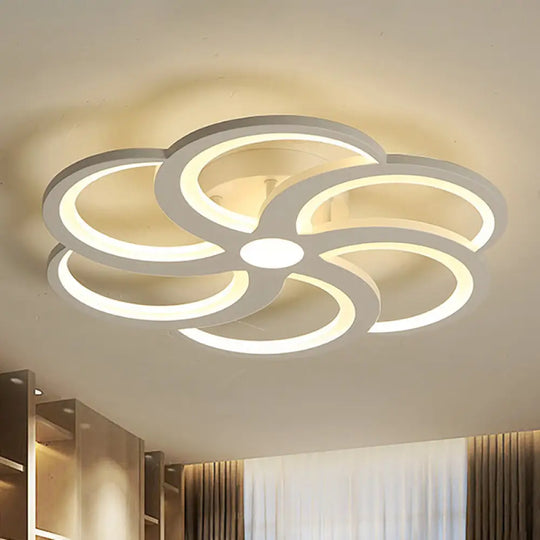 19.5’/23.5’ W Nordic Style Metal And Acrylic Led Flush Mount Light In White - Warm Glow For