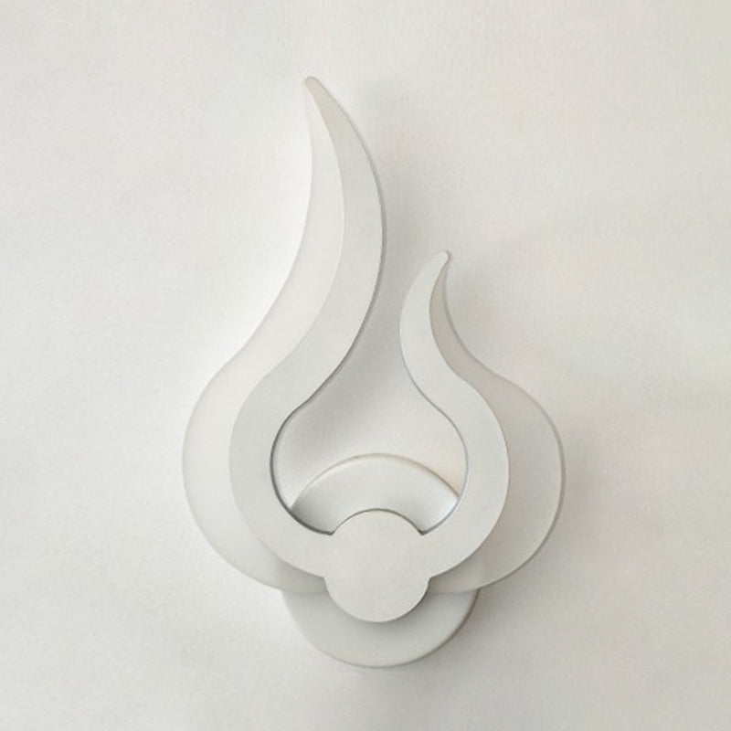 Nordic Led Flame-Shaped Wall Sconce Light For Cozy Bedroom Ambiance In Warm/White