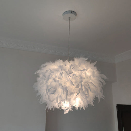 Nordische Feder-Pendelleuchte – handgefertigtes halbkugelförmiges Design, 1-flammiges weißes Hängeleuchten-Set (11"/15"/19,5" B)