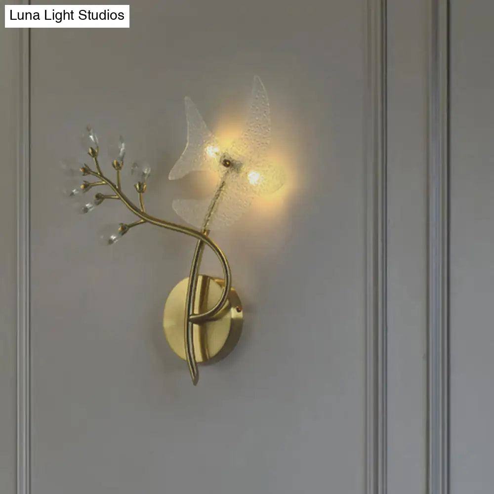2-Headed Gold Wall Mounted Sconce: Simple Branch Design With Faceted Crystal Lamp Shades