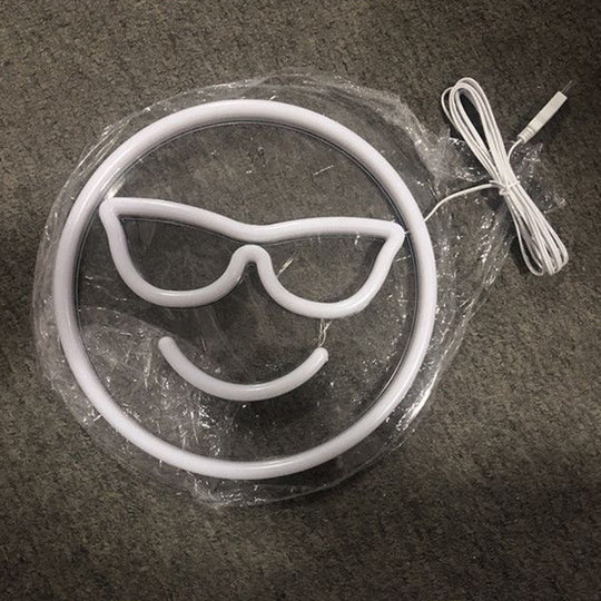 Mini Usb-Powered Led Smiley Nightstand Light - Contemporary White Plastic Wall Lamp