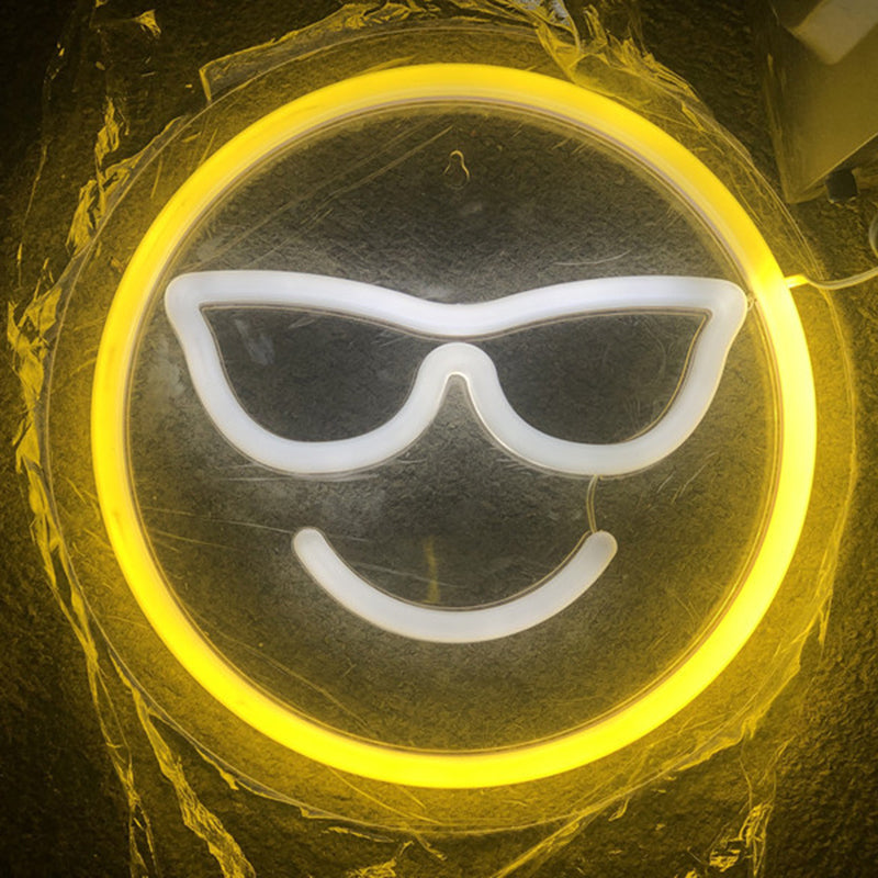 Mini Usb-Powered Led Smiley Nightstand Light - Contemporary White Plastic Wall Lamp