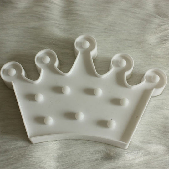 Cartoon Style Plastic Crown Nightstand Lamp - Battery Operated Led Night Light White / B