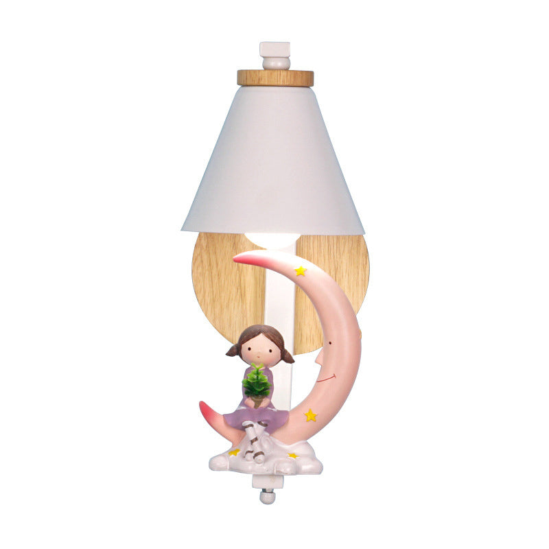 Kids Tapered Wall Lighting With Decorative Figurine In Metallic White