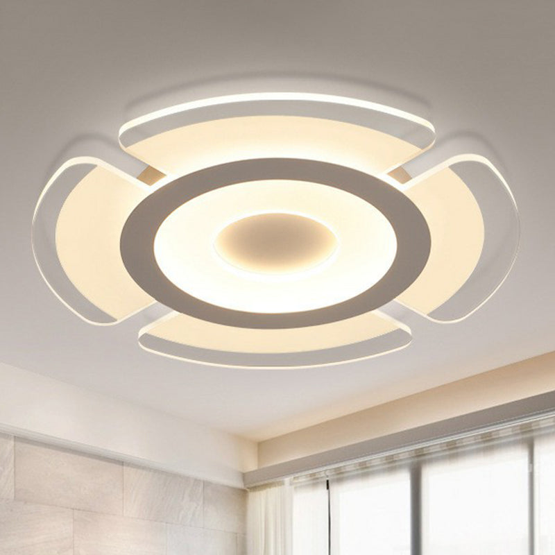 Minimalist Clear Led Flush Mount Fixture For Living Room - Metallic Circular Lighting / 16.5’ Warm