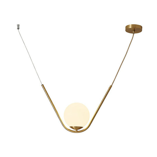 Simplicity Pendelleuchte aus weißem Glas und Gold mit Kugel-Hängedesign