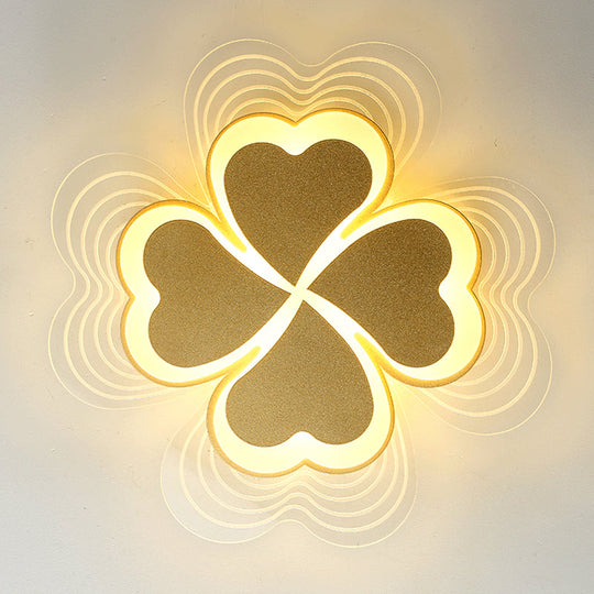 Minimalistic Led Ceiling Mount Light For Bedroom - Acrylic Clover Design Gold / 16.5’ Remote