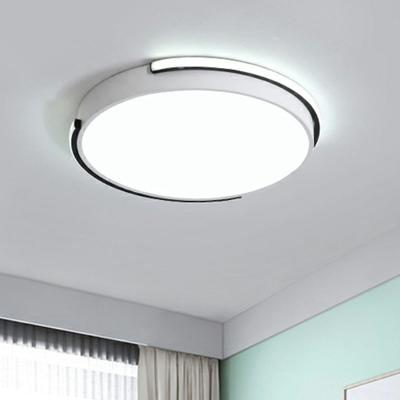 Geometric Led Ceiling Light In White - Nordic Metal Flush Fixture For Living Room / 18 Round