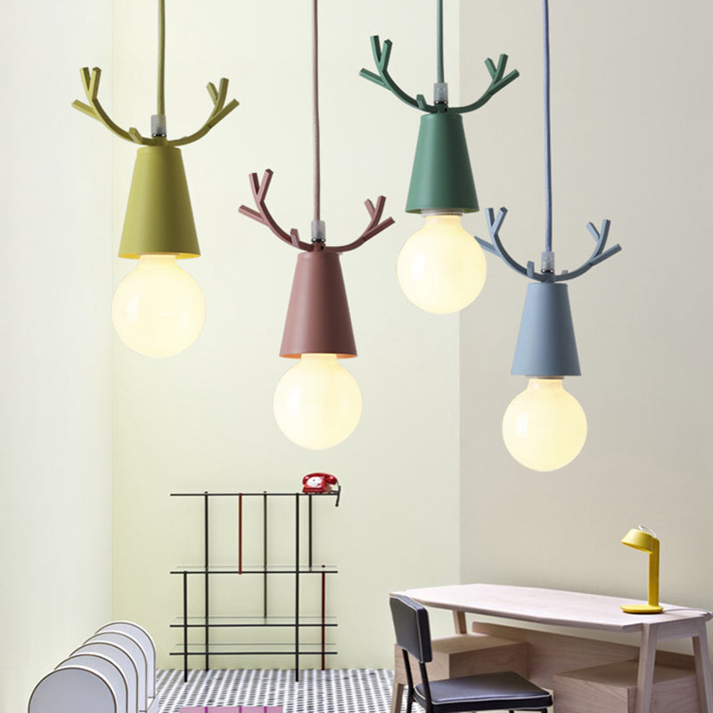 Modern Antler Metal Pendant Light With Open Bulb Design - Nordic Style