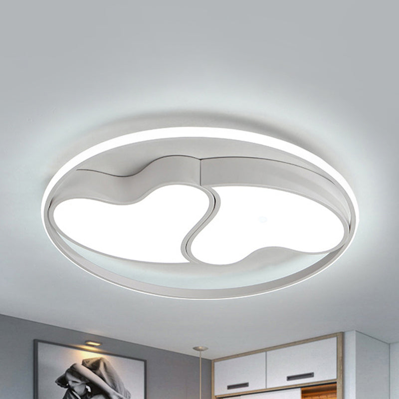 Romantic Heart-Shaped Flush Ceiling Light With Acrylic Finish - Ideal For Living Room &