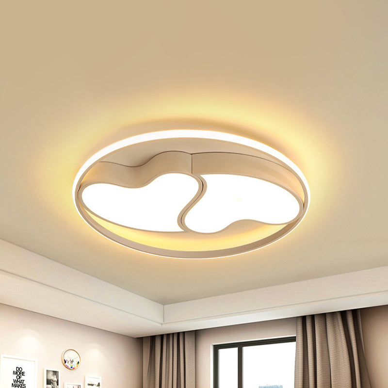 Romantic Heart-Shaped Flush Ceiling Light With Acrylic Finish - Ideal For Living Room & Kindergarten