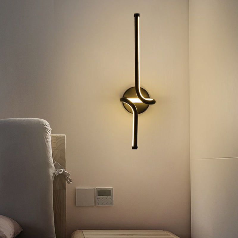 Minimalist Metallic Led Wall Sconce - Sleek Linear Bedside Lighting Fixture