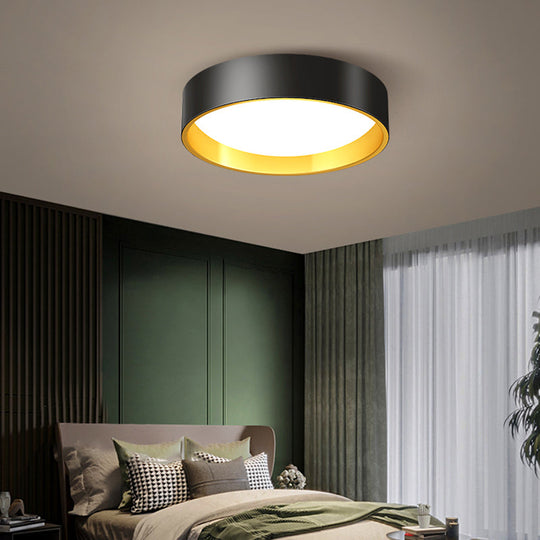 Sleek Round Metal Flush Mount Led Ceiling Light With Acrylic Diffuser For Bedrooms