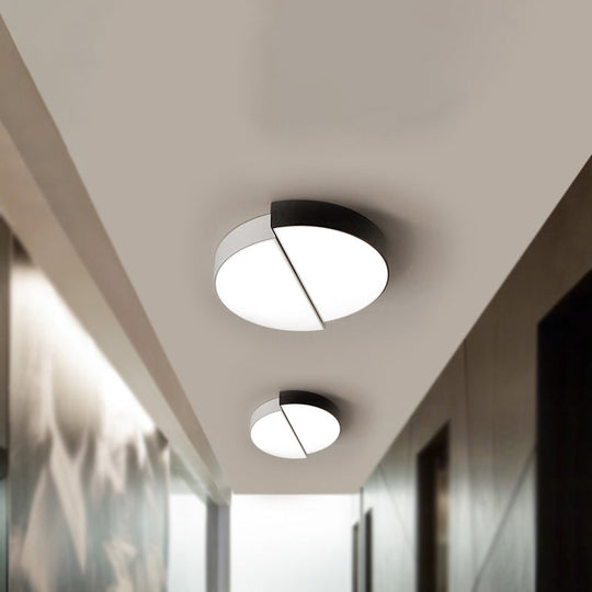Modern Nordic 2 - Semicircular Ceiling Light - Integrated Led Flush Mount In Black & White Acrylic