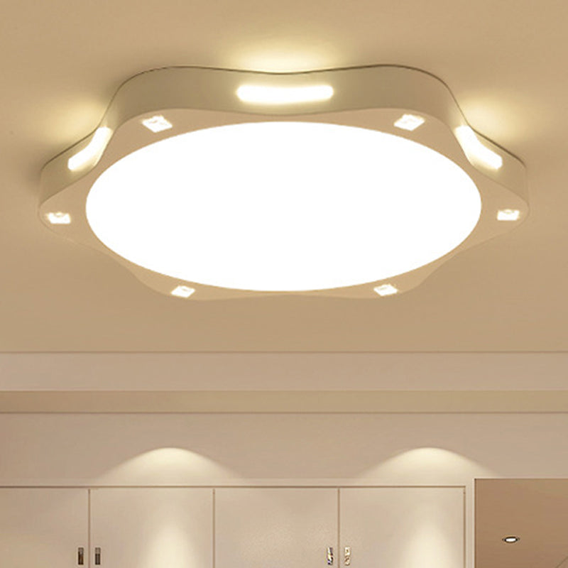 Contemporary Sun - Inspired Led Ceiling Lamp For Child Bedroom In Bright White Acrylic