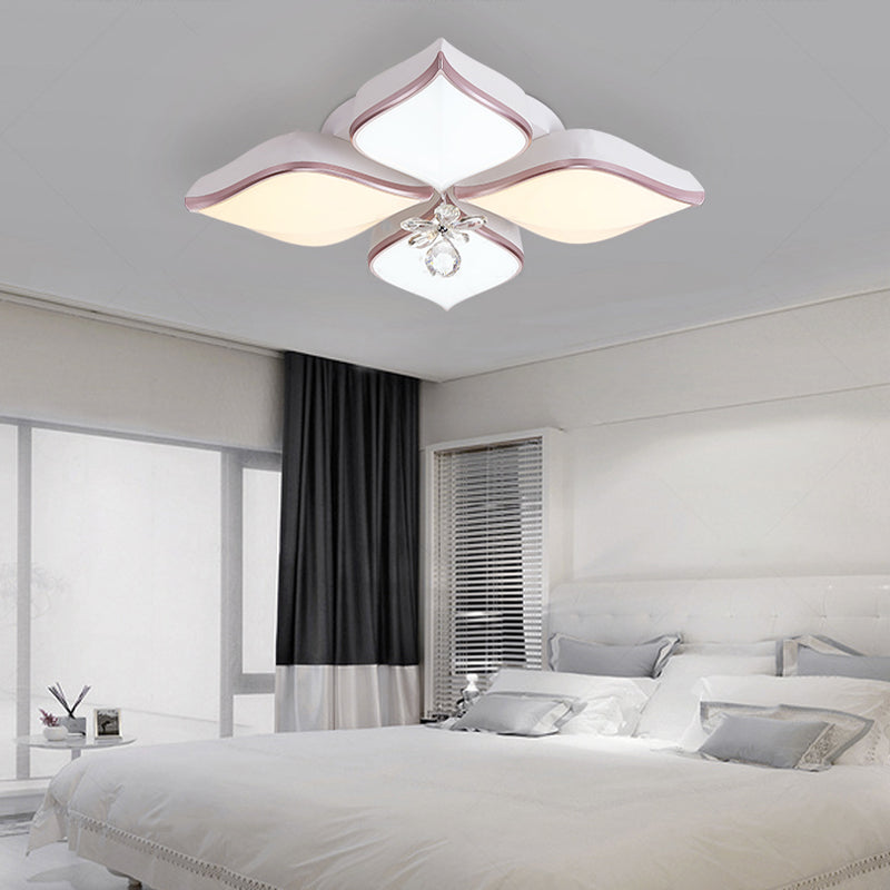 Modern 24.5’/25.5’ Flush Mount Led Light With Clear Crystal Accent In Warm/White Petal Design