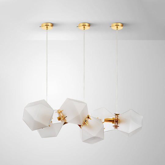 Postmoderner geometrischer Kronleuchter aus Milchglas mit 6/8/10 Köpfen und Gold als stilvolle Beleuchtungslösung