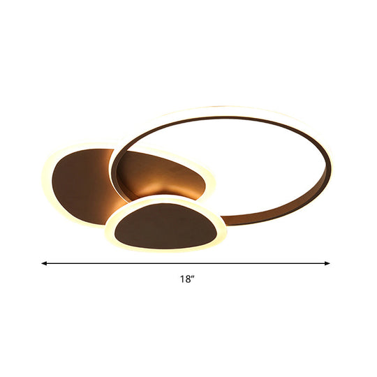 Stylish Flaky Triangle Ceiling Light: Modern Acrylic Led Flush Mount Lamp (16’/18’ W) In