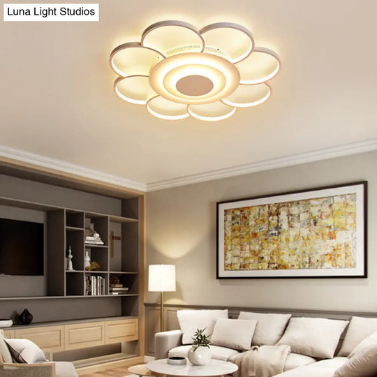 31.5’/39’ Flower Flushmount Acrylic Led White Ceiling Light In Warm/White/Natural - Simple & Wide