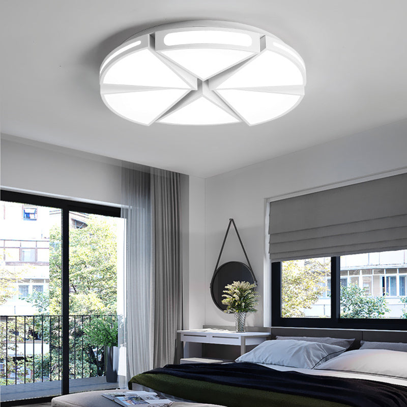 Modern White Round Ceiling Light For Kitchen Metal Flush Mount - 16/19.5 Lights With Black Accents