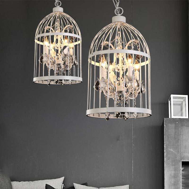 4-flammiger Vogelkäfig-Kronleuchter im Vintage-Stil in Schwarz/Weiß/Rosteisen – Elegante Hängelampe mit Kerze und Kristalldeko fürs Wohnzimmer