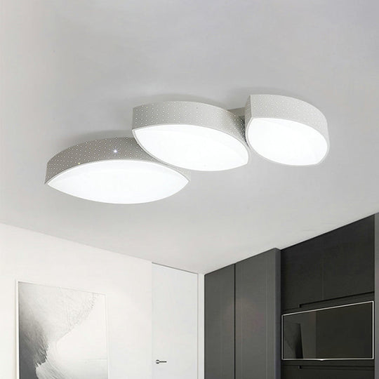 Minimalist 3-Leaf Led Ceiling Flush Lamp In White - Metal Living Room Fixture