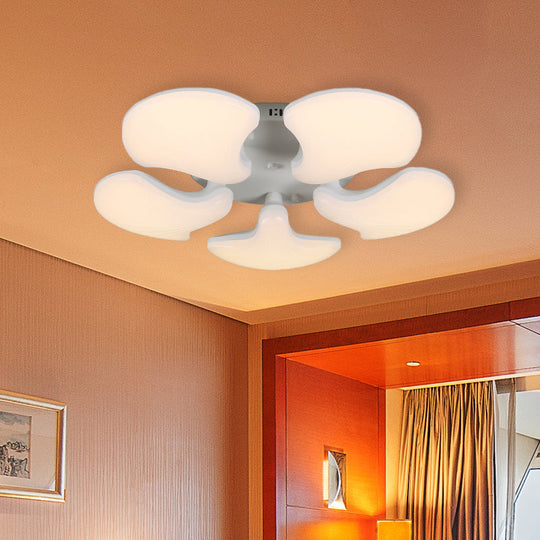 Modern White Led Ceiling Mounted Fixture With 3/5 Heads Shell Acrylic Shade - 23.5’/27.5’ Wide