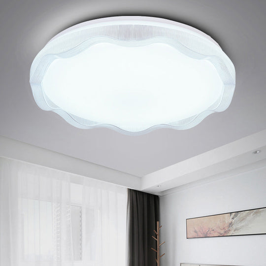 16’/19.5’ Simple Style Scalloped Ceiling Lamp With Acrylic Diffuser - White/Blue/Gold Flush