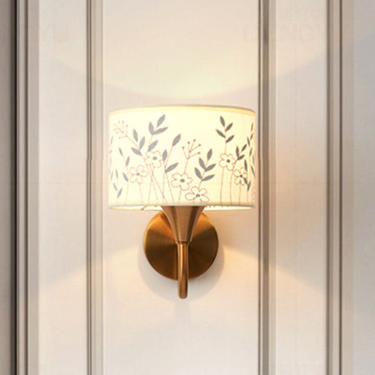 Deer/Leaf Pattern Brass Wall Sconce With Gooseneck Arm For Classic Bedroom Lighting