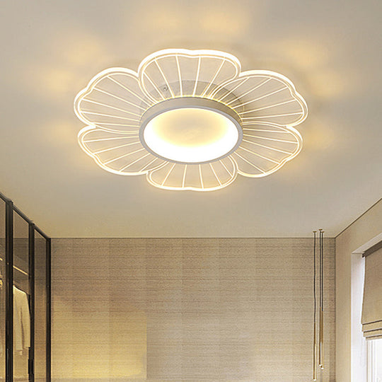 Contemporary White Flower Flushmount Led Lamp - Ultra-Thin & Versatile Sizes In Warm Light