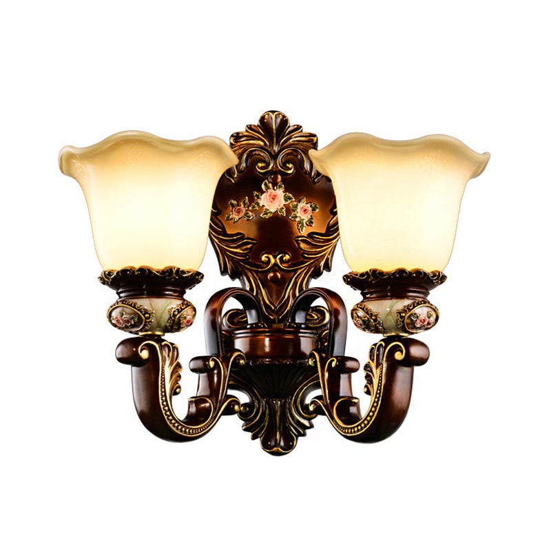 Rustic Resin Wall Light With Scalloped Design And Curved Arm - 1/2 Head Rust Sconce