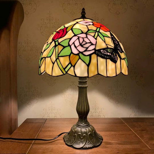 Nora - Tiffany Stained Glass Butterfly And Flowerbud Table Lamp Single-Bulb