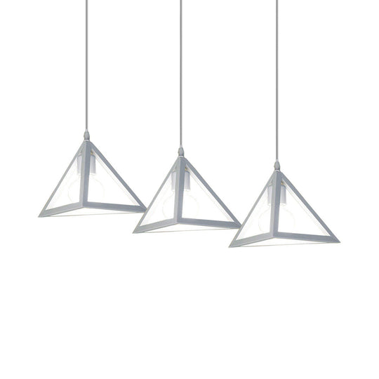Retro Industrial Hanging Lamp With 3 Triangle Metallic Heads And Wire Guard In Black/White