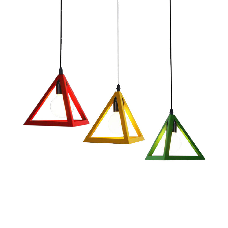Retro Industrial Hanging Lamp With 3 Triangle Metallic Heads And Wire Guard In Black/White